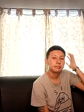 Mei and Gaby online show from February 4, 3:59 pm