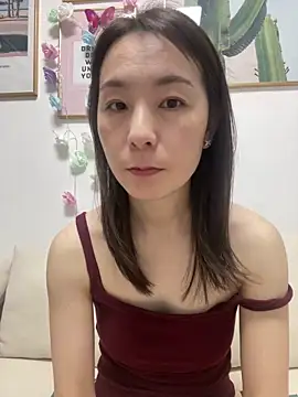 you-005 online show from March 18, 10:09 am