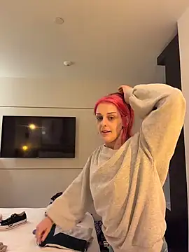 itscleomoon online show from March 2, 6:14 am