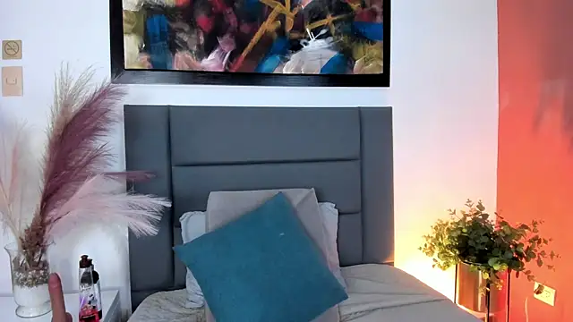 GahiaBelucci online show from February 26, 12:37 pm