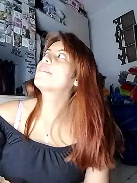 mia hottie2210 online show from January 11, 3:33 am