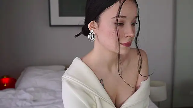 bonjour nihao hello online show from February 19, 3:39 am