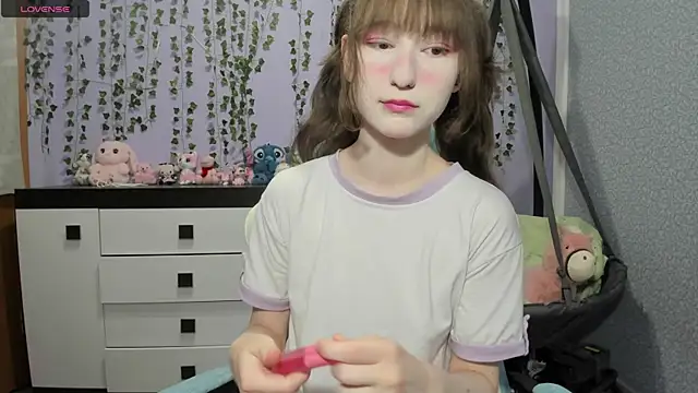Yoonhee ki online show from June 18, 3:06 pm