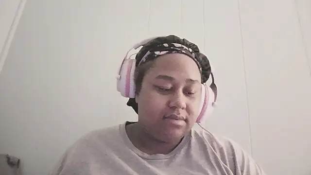 aubreyisaslut4 online show from January 9, 12:15 am