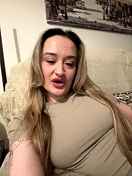 LilyLuck  online show from December 19, 12:26 am