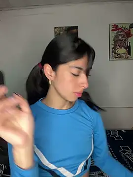 junorise23 online show from March 5, 3:35 am