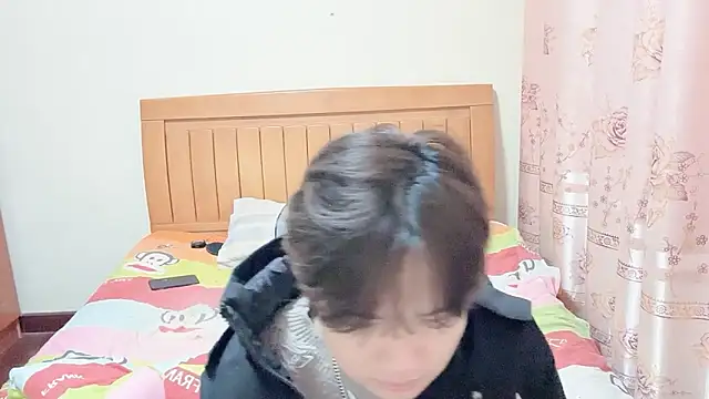 Snapshot of junnan001 chatting on February 1, 12:04 pm junnan001 online show from February 1, 12:04 pm