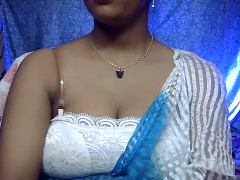 cute Dirty Diva online show from July 11, 4:18 pm