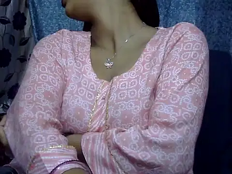 cute Dirty Diva online show from June 7, 3:52 pm