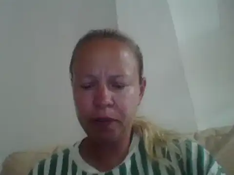 jennyblondeuk online show from June 13, 8:28 pm