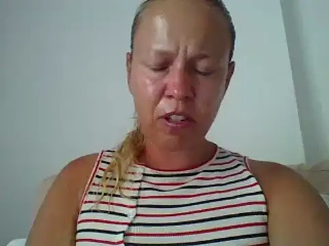 jennyblondeuk online show from June 15, 4:29 pm