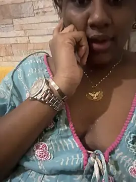 amorasecy online show from June 27, 8:15 pm