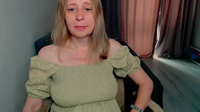 MiLenaMilf online show from June 9, 6:24 am