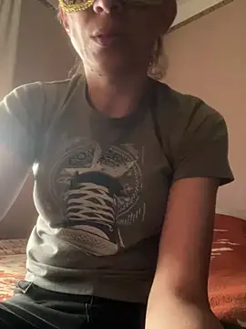 SexyMamiVee online show from May 2, 10:29 am