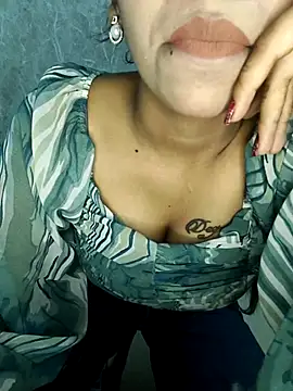 Hottest Radhika   online show from March 9, 6:11 pm