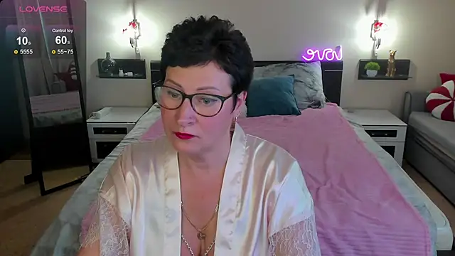 JennyMons online show from June 6, 7:58 am