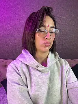 luna gv online show from March 4, 10:11 am