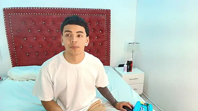 Jaden and sofia online show from July 31, 2:45 am