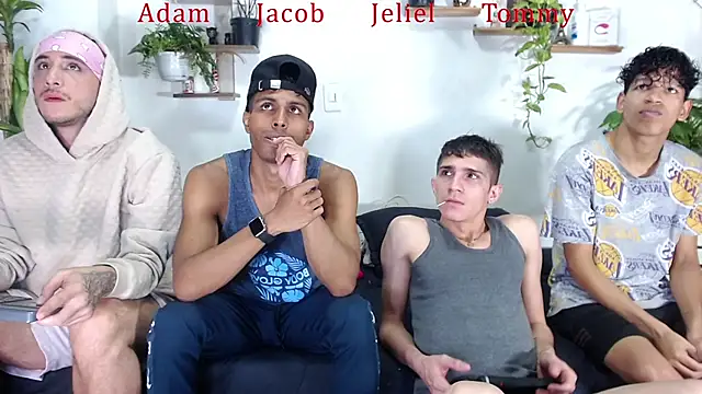 Interracial Snow Bunny online show from January 10, 10:25 pm