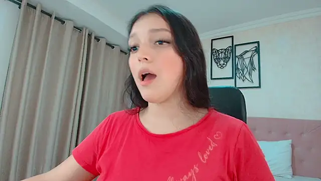 littlemolly walcott online show from July 29, 10:32 pm