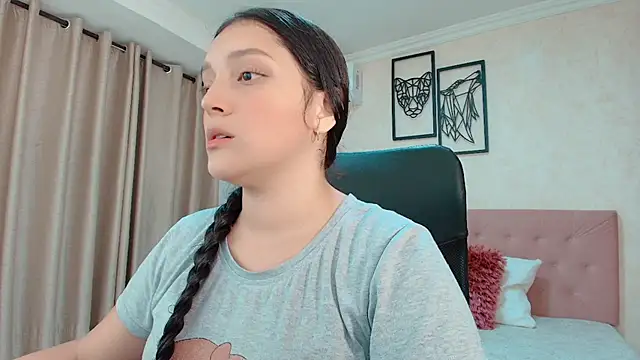 littlemolly walcott online show from June 25, 8:21 pm