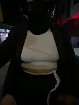 Scarlet auraa online show from March 6, 12:50 am