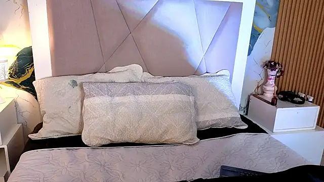 Sienna Desiree online show from June 11, 1:08 pm