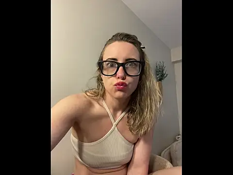 Ambrrr online show from June 10, 10:52 pm
