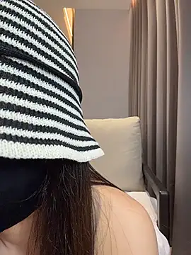 ZJbaby online show from June 14, 2:06 pm