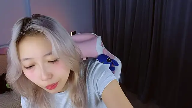 jasmilee online show from February 7, 7:18 pm