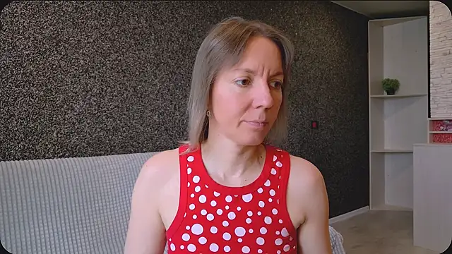 Amanda Luxe online show from July 16, 2:05 am