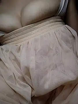 Merrylinh online show from February 12, 3:03 pm