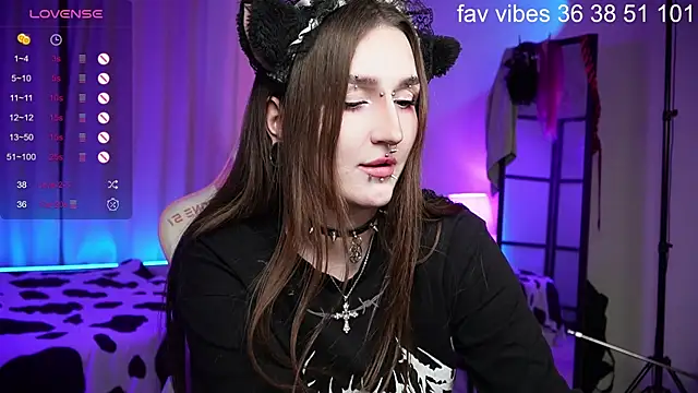 Alice Goth online show from August 2, 9:34 am