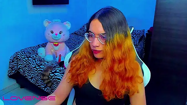 lillykittyyy online show from May 4, 3:54 am