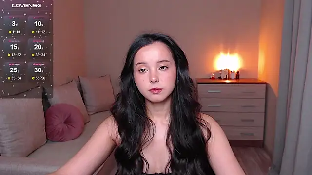 lia hetty online show from September 25, 4:28 pm