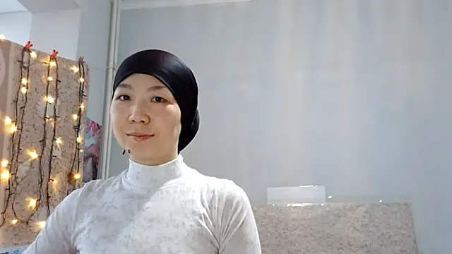 VuiCutie online show from January 6, 3:10 am