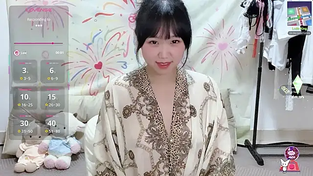 xiaoguai99 online show from June 6, 12:22 pm