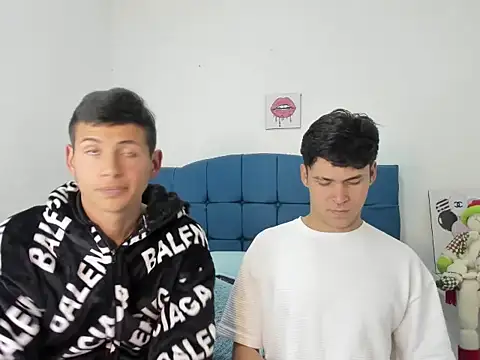 CoupleFire  online show from January 17, 6:37 pm