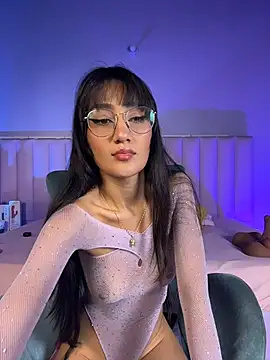 Denightjones online show from July 10, 4:02 am