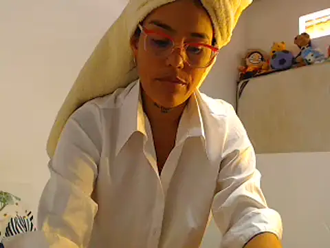 Elizabeth manzon online show from July 16, 7:51 pm