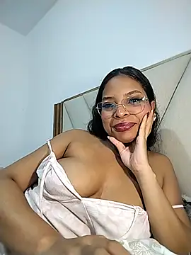 KATALINA SANTANA  online show from August 1, 1:07 am