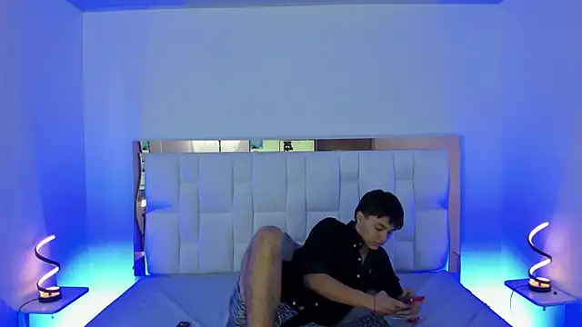 RicciRizzo online show from February 11, 5:42 am