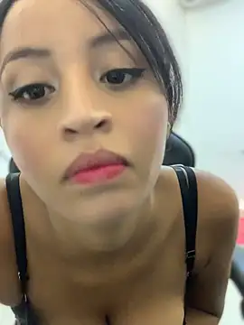 PaulaSweetFire  online show from May 5, 9:51 pm