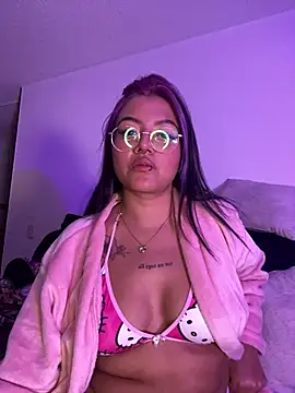 queen of you heart online show from March 5, 11:22 pm