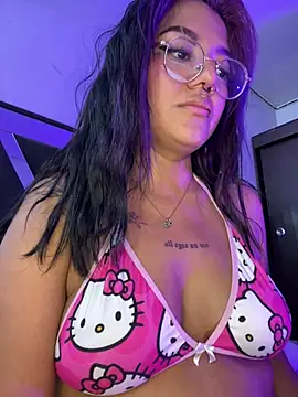 queen of you heart online show from March 13, 10:33 pm