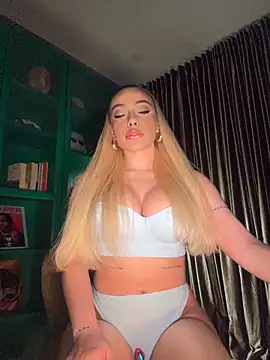 Ginevrafedez online show from March 4, 4:30 am