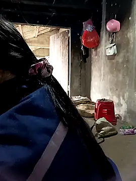 vanvan005 online show from March 12, 4:59 am