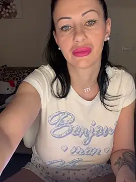 IRISWHITE17 online show from March 16, 5:21 am