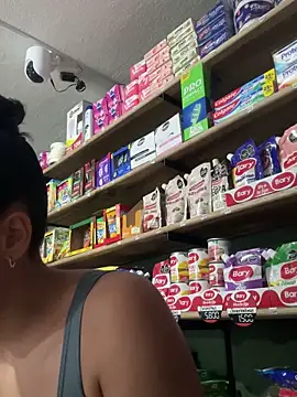 lannabellx online show from February 3, 10:23 pm