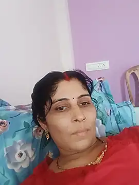 Hot ree85 online show from August 1, 9:00 am